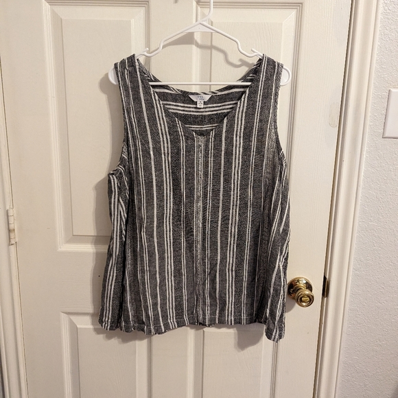 Time and Tru Tops - 3/$15🧡 Time & Tru Women's Sleeveless Top